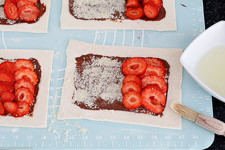 Strawberry bags with Nutella &ndash; a quick Geb&auml;ck