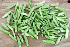 Asparagus risotto from the oven with gr&uuml;nem asparagus and tarragon