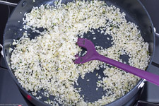 Asparagus risotto from the oven with gr&uuml;nem asparagus and tarragon