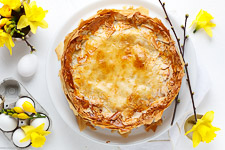 Spinach pie with Ricotta and Egg-nests