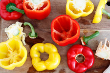 Gef&uuml;filled peppers with Mediterranean