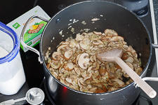 Mushroom soup with Curry &ndash; simply delicious